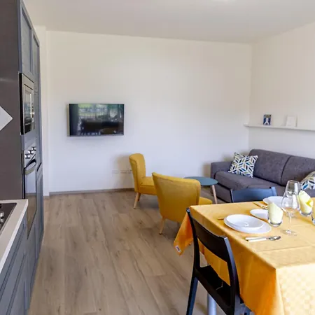 Residenza La Ruota Tulipano Apartment Arona
